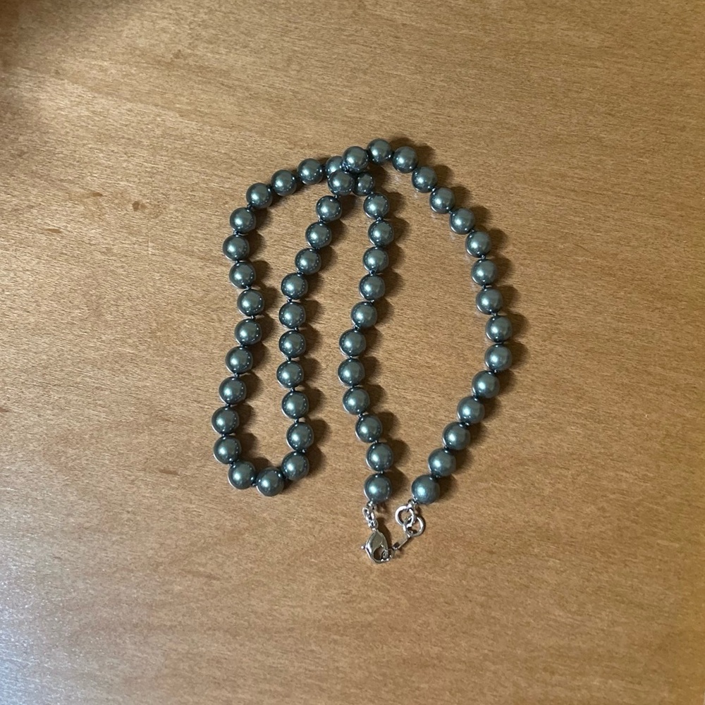 LAST CALL faux black pearl necklace